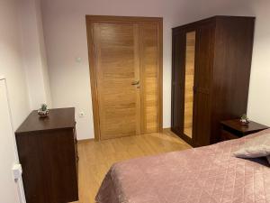 Posteľ alebo postele v izbe v ubytovaní Luxury furnished apartment, near the center Gallery 55