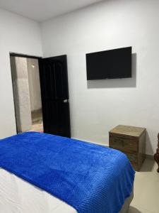 TV a/nebo společenská místnost v ubytování Casa Torices Real 12