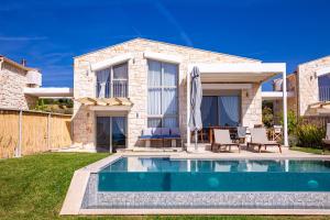 Bazén v ubytování ArtHill eco villas nebo v jeho okolí