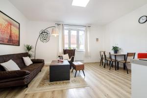 Posedenie v ubytovaní Luxury Apartments STUD - VB