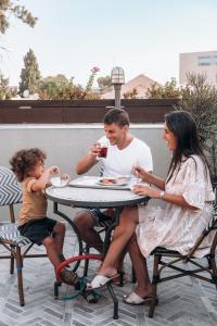 Ảnh trong thư viện ảnh của The Post Hostel Jerusalem ở Jerusalem +106 ảnh