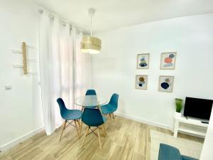 TV a/nebo společenská místnost v ubytování China Town Madrid 01