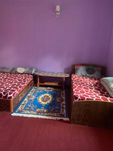 Llit o llits en una habitació de Nagarkot Trekkers Inn