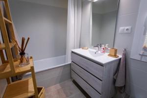 Afbeelding uit fotogalerij van BungaLove in Benalmádena