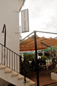 Balkón nebo terasa v ubytování HOSTAL MONCADA