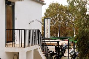 Balkón nebo terasa v ubytování HOSTAL MONCADA