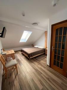 Posteľ alebo postele v izbe v ubytovaní Hotel Zorepad