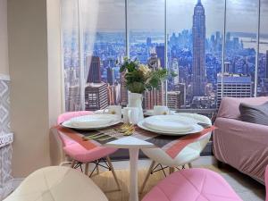 Ruang duduk di SMDC Trees Residences Tower 1 - 2BR Newly Renovated Staycation