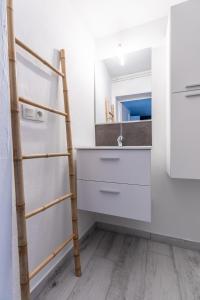 Koupelna v ubytování Cosy T2 rénové, proche centre-ville-Fibre/Netflix