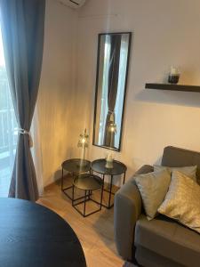 Posedenie v ubytovaní Luxury furnished apartment, near the center Gallery 55