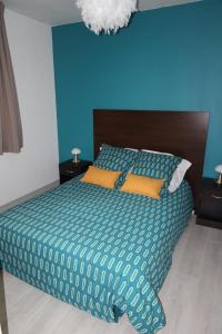 Posteľ alebo postele v izbe v ubytovaní Charmant 2 pièces proche d Honfleur, piscine en saison, parking gratuit, Wifi + 4 fotografie