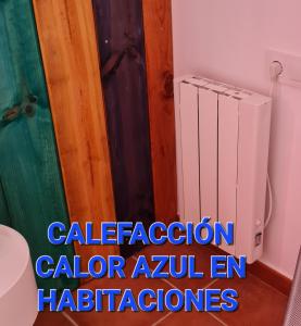 Fotografie z fotogalerie ubytování La Casa Junto al Sendero del Río & Piscina # aire acondicionado v destinaci Los Romeros