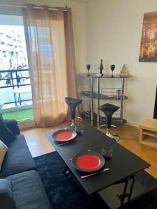 Afbeelding uit fotogalerij van Studio cosy avec balcon proche Paris in Boulogne-Billancourt