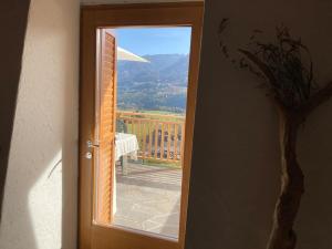 A general mountain view or a mountain view taken from the holiday home