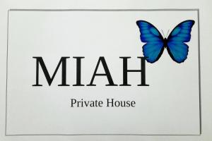 Certifikát, hodnocení, plakát nebo jiný dokument vystavený v ubytování Miah house