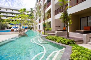 Bazén v ubytování Deevana Plaza Phuket - SHA Extra Plus nebo v jeho okolí