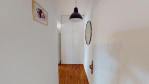 Fotografia z galérie ubytovania Live Like a Local Stylish 2BR with Balcony & Parking v destinácii Saint-Denis