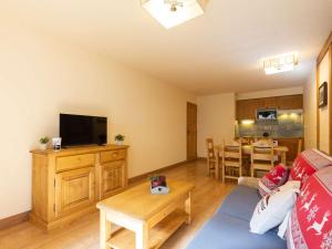 Zdjęcie z galerii obiektu Appartement centre-ville avec piscine, sauna et parking privé - FR-1-296-443 w mieście Saint-Lary-Soulan