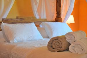 Łóżko lub łóżka w pokoju w obiekcie 019 Villa Nuria ET2369 by Mallorca Charme