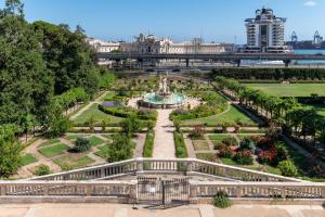 an aerial view of a park with a fountain at Hotel Astoria in Genova