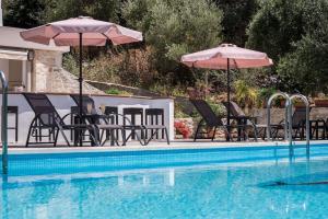 Gallery image of Villa Almyros 5 Bedroom Luxurious Villa close to the beach in Asprosikiá