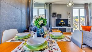Posedenie v ubytovaní Apartamenty Cicha by Royal Aparts