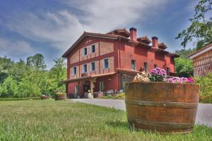Aed väljaspool majutusasutust Hotel Rural Sagarlore
