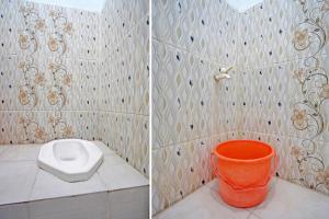 two pictures of a bathroom with a toilet and a bucket at OYO Life 91866 Paradise Ok Kost Syariah in Mojokerto