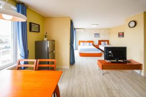 TV a/nebo společenská místnost v ubytování Mega Resort