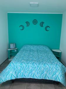 Ένα ή περισσότερα κρεβάτια σε δωμάτιο στο Apart ALUEN +1 φωτογραφίες