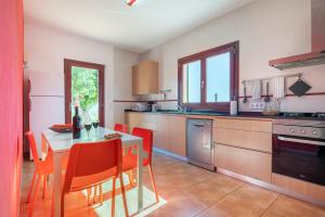 A kitchen or kitchenette at Finca Son Puca