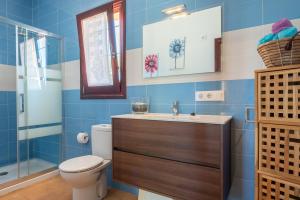 A bathroom at Finca Son Puca