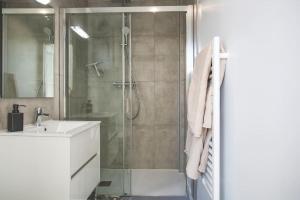Kúpeľňa v ubytovaní Bel appartement lumineux proche du centre-ville