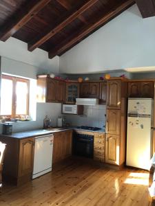 A kitchen or kitchenette at CAL RAMUNDAINA