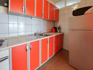 Kuchyň nebo kuchyňský kout v ubytování Apartments and Room Ivanka Petar