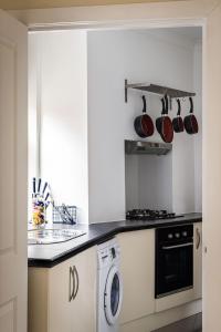 مطبخ أو مطبخ صغير في One Bedroom Apartment in Marylebone