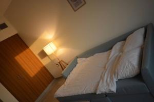 Postel nebo postele na pokoji v ubytování Minimalist lovely studio - Entire rental unit