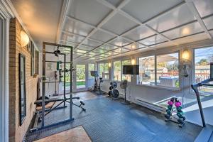 Fitnesscenter och/eller fitnessfaciliteter på Denver Home with Large Yard Less Than 7 Mi to Downtown!