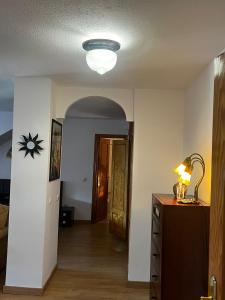 Postel nebo postele na pokoji v ubytování Tomillaron House