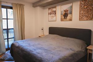 Posteľ alebo postele v izbe v ubytovaní Strunzova pila Kvilda apartmán 308