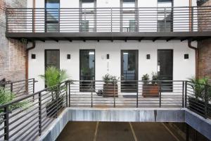 Balkoni atau teres di 3-Story Luxury Residence - French Quarter - Unit 204