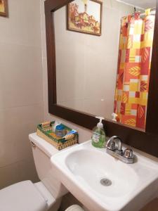 Een badkamer bij ¡Confortable y Privado! - Ubicado en Av. principal