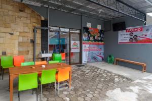Gallery image of RedDoorz Hostel near Lawang Sewu Semarang in Kalibanteng-lor