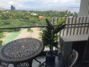Balkón nebo terasa v ubytování Tambuli Residence