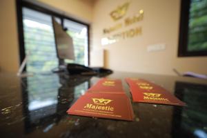 Certifikát, hodnocení, plakát nebo jiný dokument vystavený v ubytování Majestic Hotel