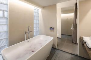 Koupelna v ubytování YANH Ratchawat Hotel
