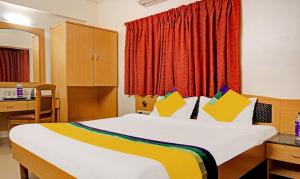 Postel nebo postele na pokoji v ubytování Itsy Hotels Crown Inn