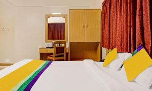 Postel nebo postele na pokoji v ubytování Itsy Hotels Crown Inn