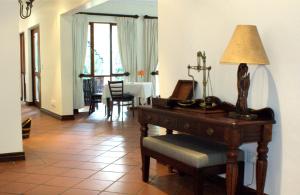 A seating area at Budmarsh Country Lodge