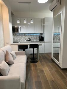 A kitchen or kitchenette at Residenza N&D Luxury Még 36 kép